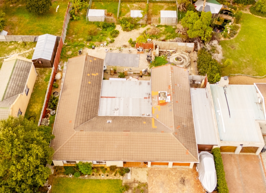 5 Bedroom Property for Sale in Vredekloof Western Cape